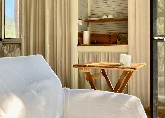 Bed and Breakfast Sens 3*