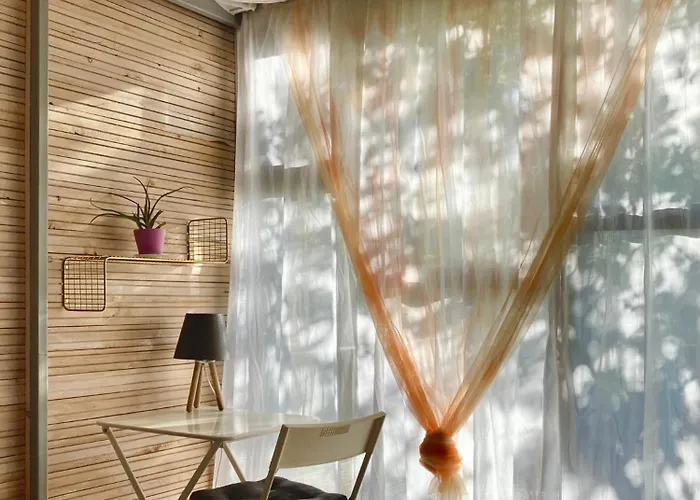 Sens Bed and Breakfast 3*