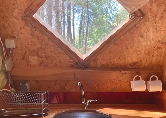 Bed and Breakfast Sens 3*