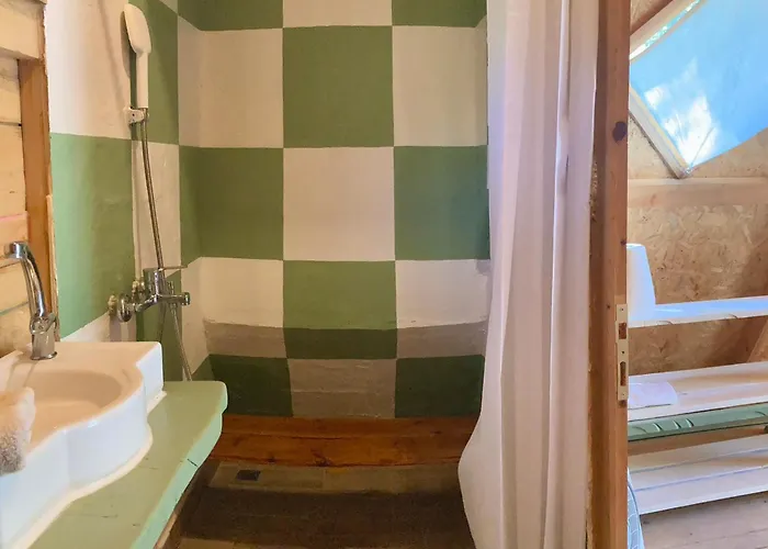 Sens Bed and Breakfast 3*