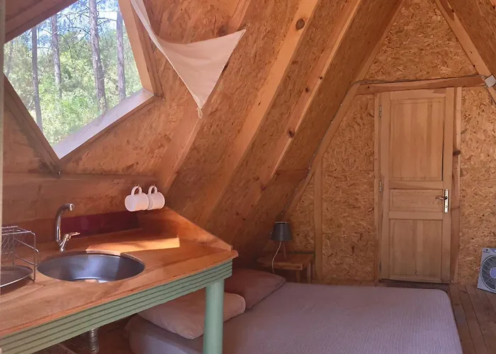 Sens Bed and Breakfast 3*