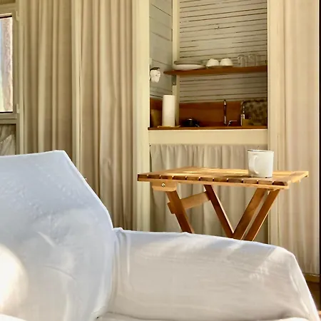 Bed and Breakfast Sens 3*